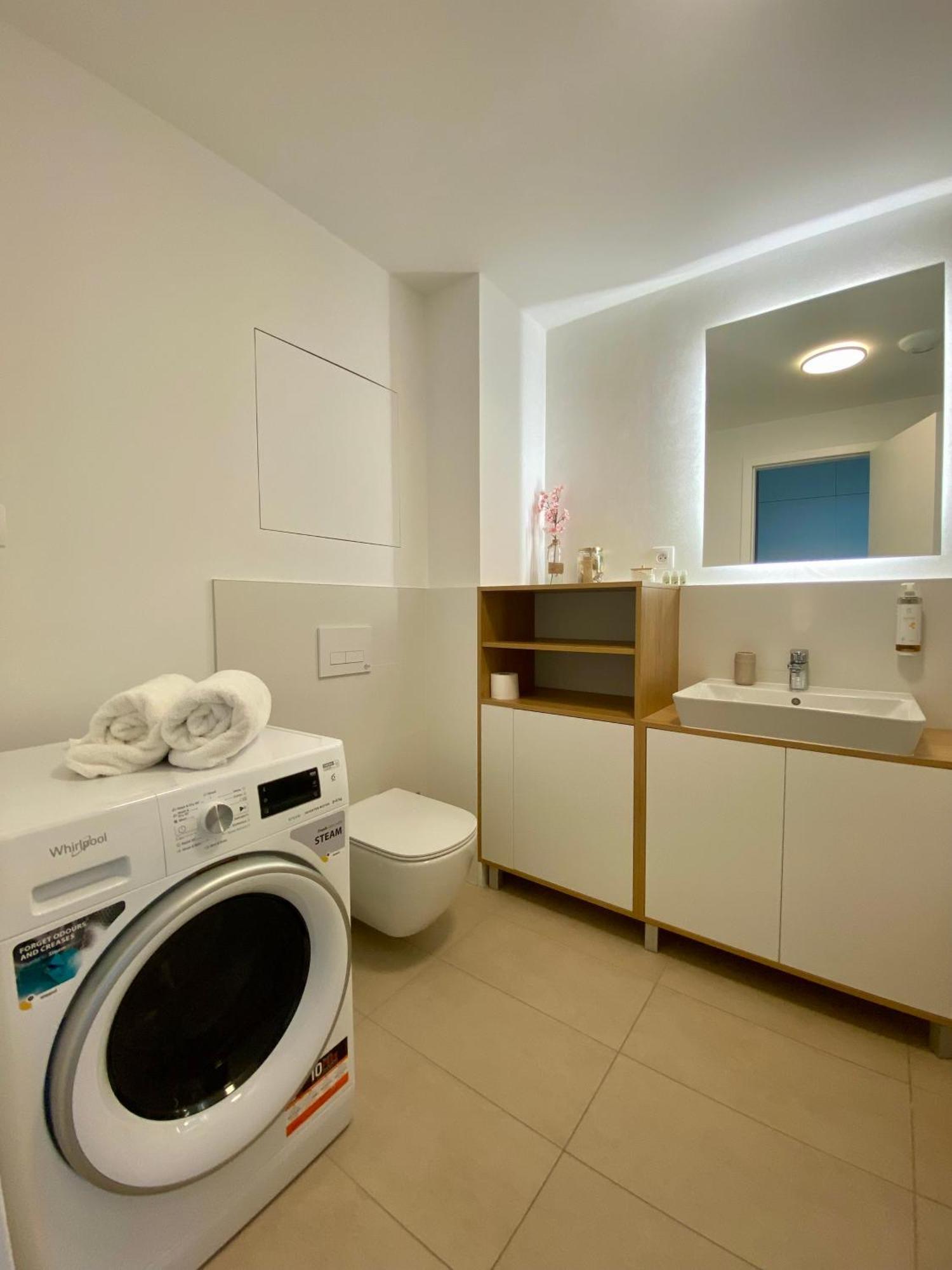 Danubius Apartments Братислава Экстерьер фото